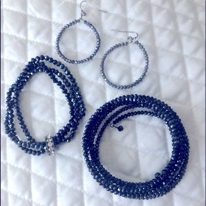 Beautiful blue stretch bracelet w/crystal charm, wire wrap bracelet & earrings